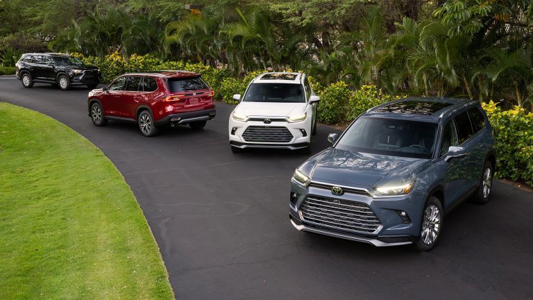 Обновление линейки Toyota 2028 с электрическим Highlander и новым седаном