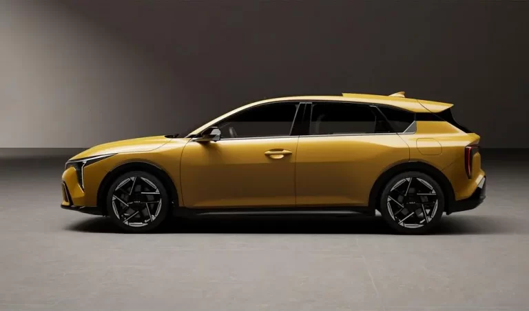 Kia K4 новый стильный хэтчбек с множеством технологий