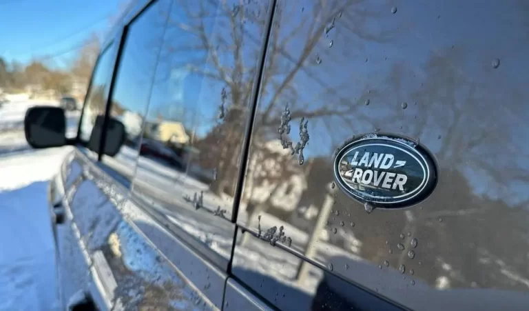Самые надежные внедорожники Land Rover 2025 года